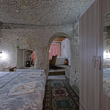 Hotel Tribal Cave